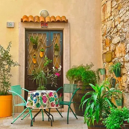 Apartment-old Town-dundo Appartement
