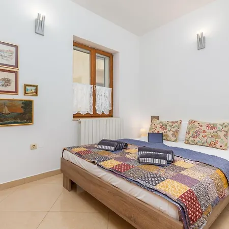 Apartment-old Town-dundo Apartment